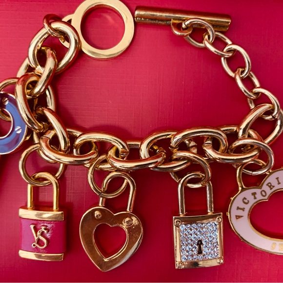 Victoria Secret Charm Bracelet - Picture 4 of 13